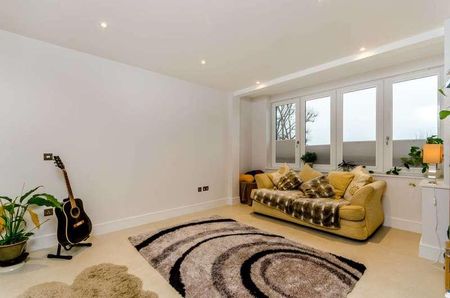 Ross Road, South Norwood, SE25 - Photo 2
