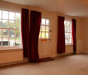 2 bedroom cottage to rent - Photo 2