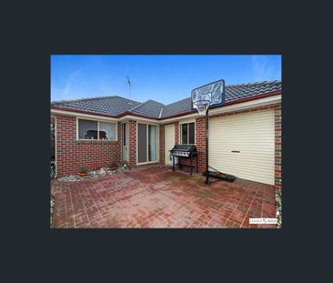 MODERN FAMILY LIVING IN A FANTASTIC SOUTH MORANG LOCATION - Photo 6