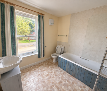 1 bedroom in a house share to rent - Photo 6