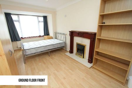 5 Bed Student Accommodation - Photo 2