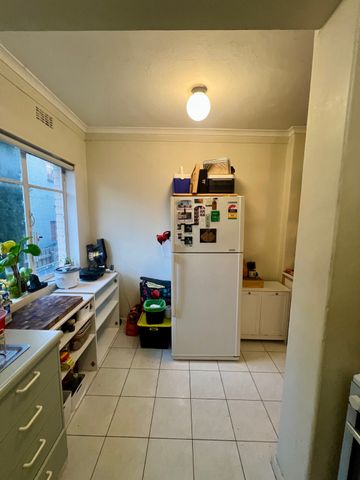 St Kilda East - Photo 4
