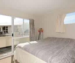 3/4 bedroom townhouse in Riccarton!! - Photo 3