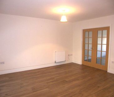 4 bedroom terraced house to rent - Photo 3