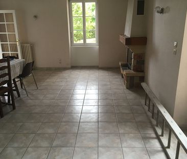 Location Maison 4 pièces 91m² CHATILLON SUR SEICHE 35230 - Photo 2