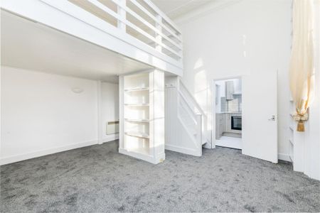 Studio to rent - Photo 2