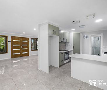 STUNNING MODERN FAMILY HOME WITH BEAUTIFUL INGROUND POOL IN VICTORI... - Photo 4