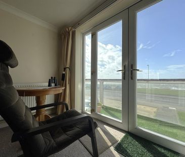 Marine Parade East, Lee-On-The-Solent - Photo 2