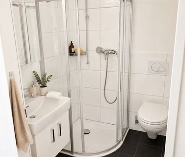 Exklusive 4.5-Zimmer-Gartenwohnung mit 400 m² Privatgarten in Aesch - Photo 6