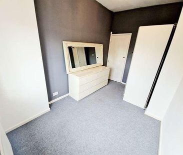 Bury New Road, Prestwich, M25 - Photo 6