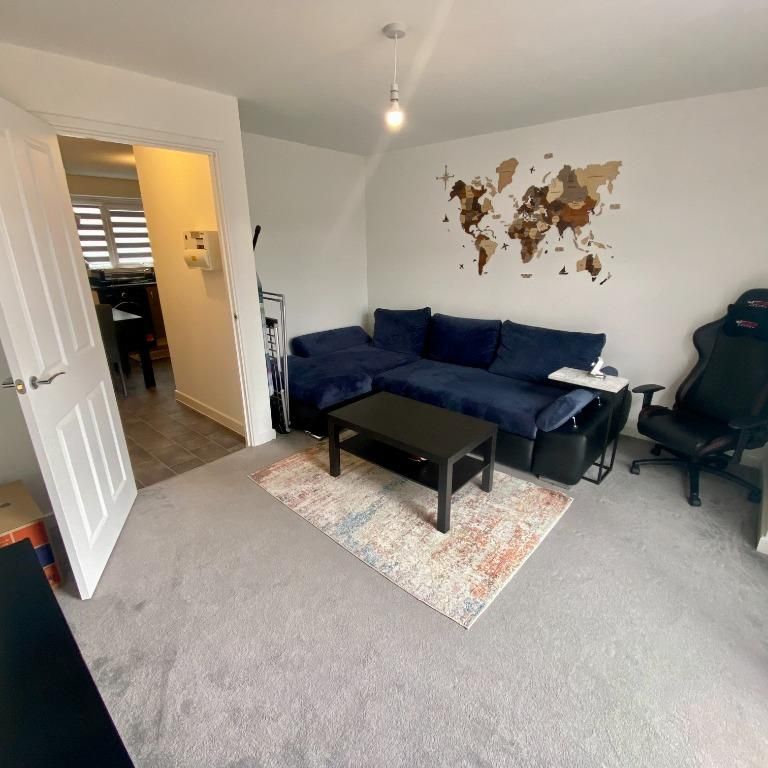 2 bedroom semi-detached house to rent - Photo 1