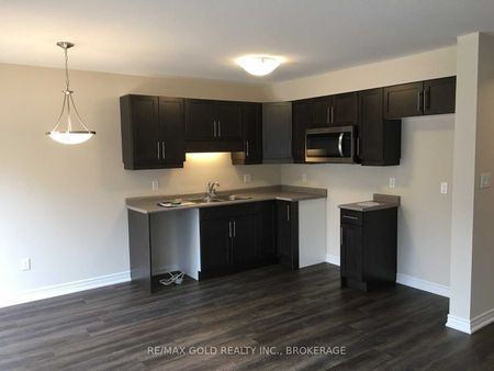 For Lease - 36 Damude Avenue, Thorold, Ontario - Photo 3