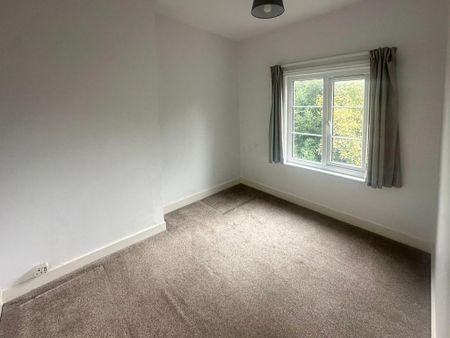 2 bedroom semi-detached house to rent - Photo 3