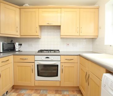 4 bedroom terraced house to rent - Photo 2