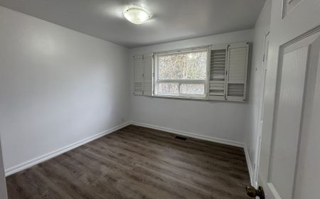 For Lease - 437 Taylor Mills Drive, Richmond Hill, Ontario - Photo 3