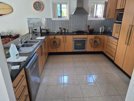 Varsity Lakes - Photo 3