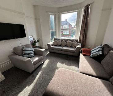 6 bedroom house to rent - Photo 1