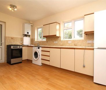 2 bedroom semi-detached house to rent - Photo 4