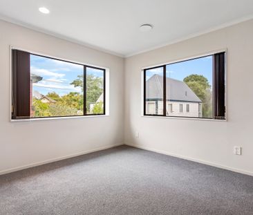 Spacious Family Living in Premium Epsom Location - Photo 5