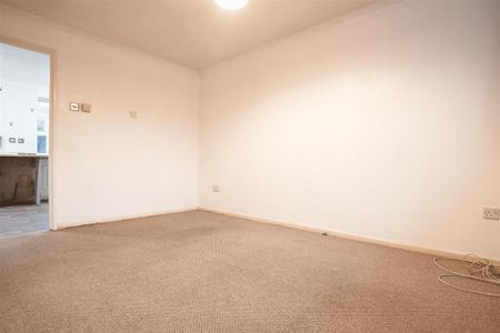 2 bedroom semi-detached house to rent - Photo 2