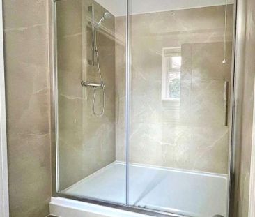 Pine House, Longmoor Road, Liphook, Hampshire, GU30 - Photo 5