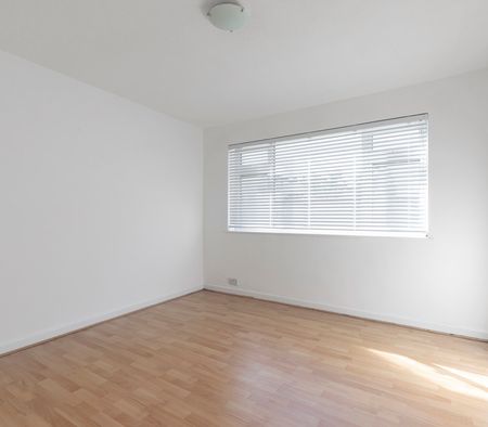 Kingsholm Court, Gloucester GL1 3DH - Photo 5
