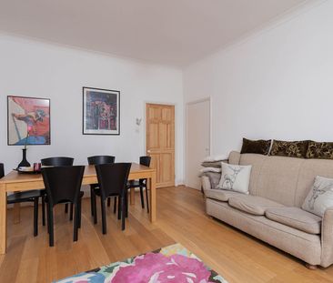 Beautifully presented one bedroom flat To Let in Ealing - Photo 5