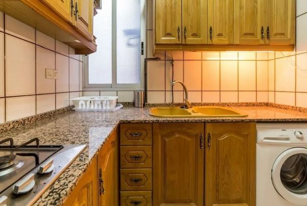 Carrer de Sagunt, Valencia, Valencian Community 46009 - Photo 1