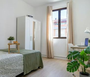 Calle Jacinto Benavente, Getafe, Community of Madrid 28902 - Photo 3