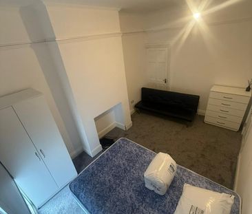 5 Bed Terraced House, Pershore Road, B29 - Photo 4