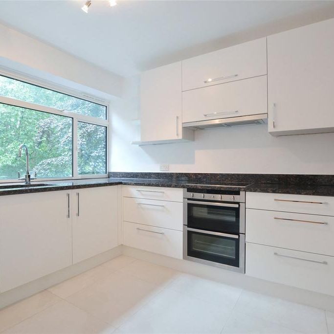3 bedroom apartment to rent - Photo 1