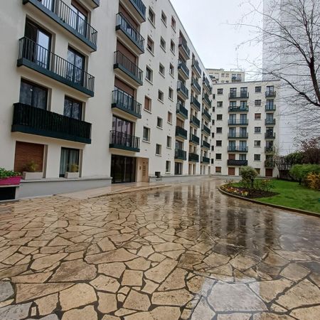 location Appartement T1 DE 33m² À PARIS 15 - Photo 4