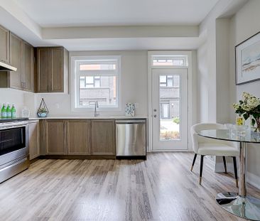 For Lease - 370 D Red Maple Road Unit# 119, Richmond Hill, Ontario - Photo 2