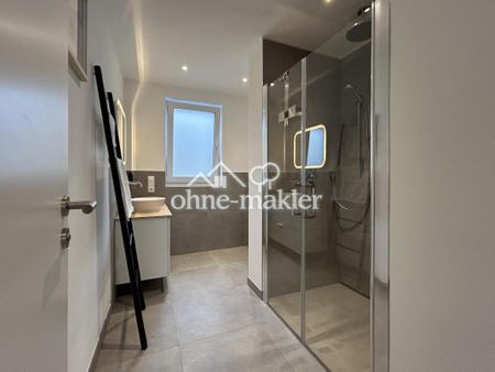 Neubau-gehobene 2-Zimmer Dachgeschosswohnung in Hainholz möbliert - Photo 2