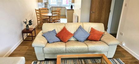 2 bedroom flat to rent - Photo 4