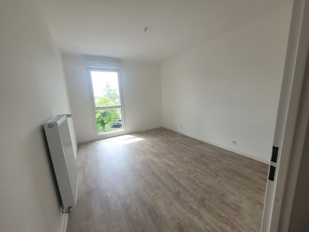 Location Appartement 3 pièces 66m² VALENCIENNES 59300 - Photo 5