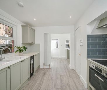 3 bedroom detached house to rent - Photo 3