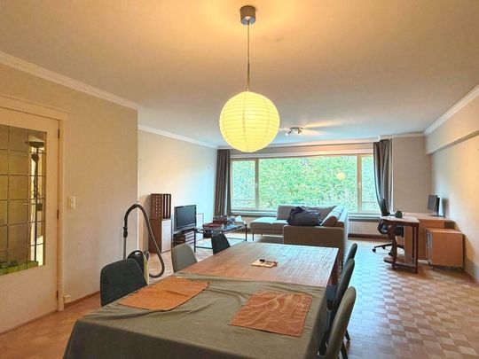 Stijlvol en ruim appartement met 3 slaapkamers en terras - Photo 1