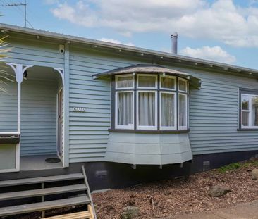 Character Home - Photo 4