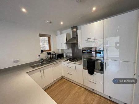 2 bedroom flat to rent - Photo 4
