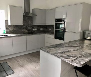 5 bedroom semi-detached house to rent - Photo 5