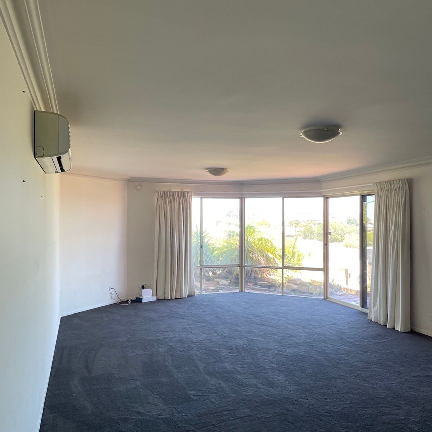 Quinns Rocks - Photo 1