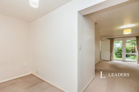 Studio to rent - Photo 4