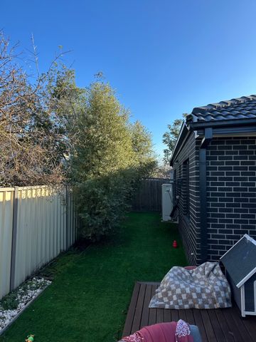 Altona North - Photo 2