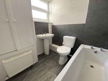 3 bedroom terraced house to rent - Photo 5