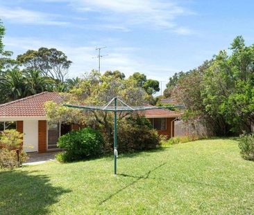 Coastal Comfort in a Prime Mona Vale Location - Photo 5