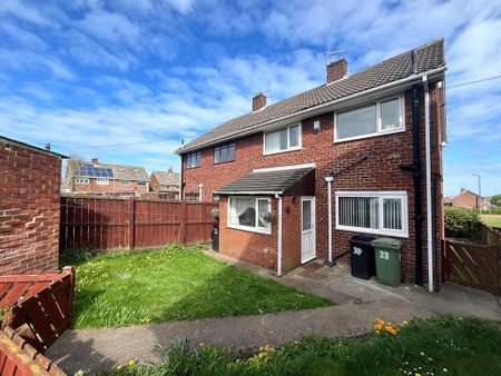 3 bedroom semi-detached house to rent - Photo 4