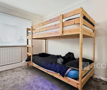 2 bedroom maisonette to rent - Photo 4