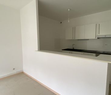 Location Appartement 3 pièces 65m² LE CREUSOT 71200 - Photo 5