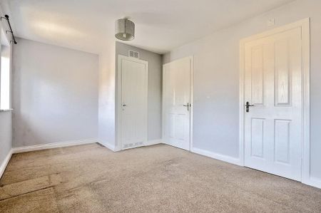 2 bedroom semi-detached house to rent - Photo 4